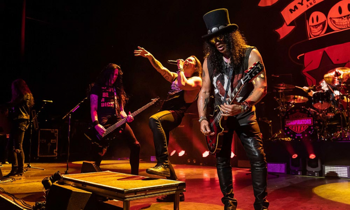 Slash & Myles Kennedy and The Conspirators